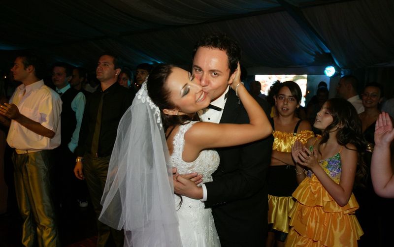 Cine sunt, de fapt, nașii de cununie ai Andrei și ai lui Cătălin Măruță. Unul dintre ei a fost condamnat la închisoare cu executare