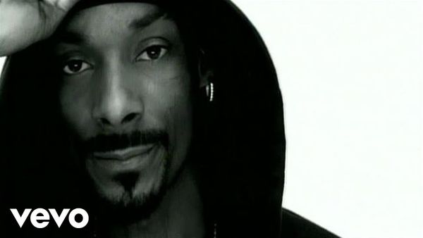 SNOOP DOGG FEAT. PHARELL - Drop It Like Is Hot