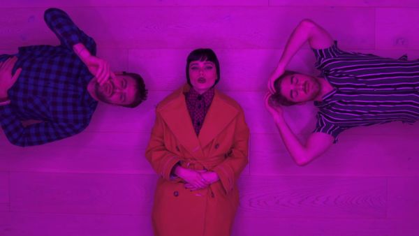 THE CHAINSMOKERS feat. WINONA OAK - Hope