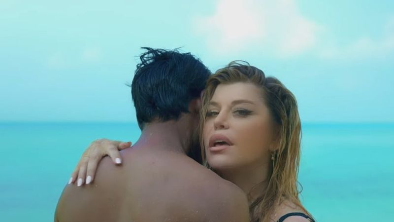 Loredana Groza a lansat &bdquo;Emoțiile&rdquo;
