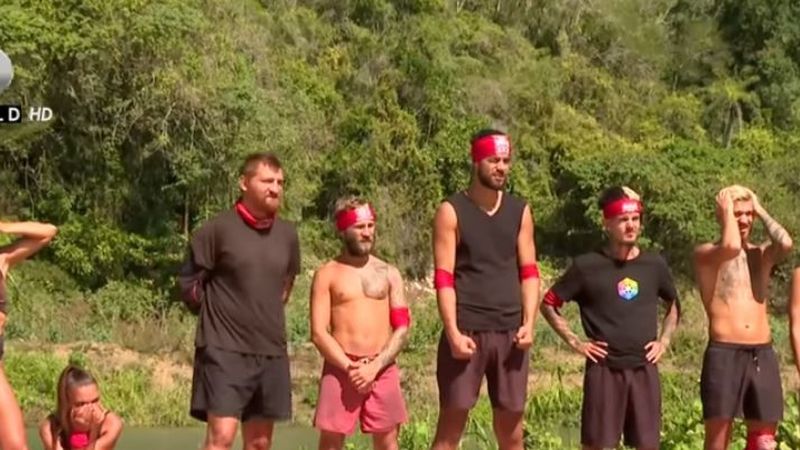 Survivor Rom&acirc;nia 2021! Jador se &icirc;ntoarce pe banca Faimoșilor. Concurenții și-au pus m&acirc;na &icirc;n cap c&acirc;nd l-au văzut