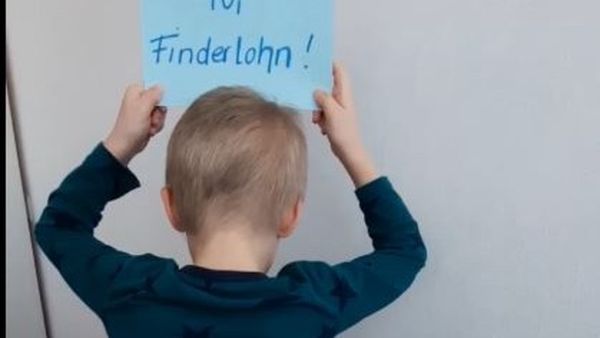 Povestea virală a unui copil care și-a pus la bătaie economiile pentru a-și recupera iepurașul de pluș pierdut