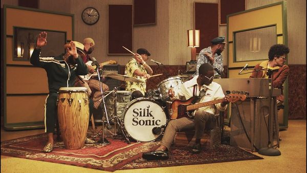 BRUNO MARS AND ANDERSON FT PAAK AND SILK SONIC - Leave The Door Open