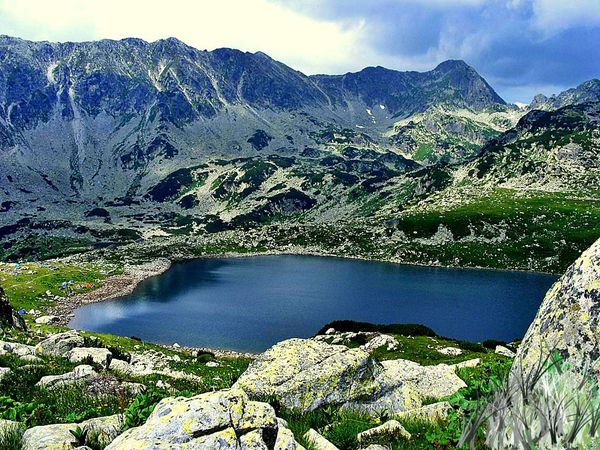 Cinci trasee montane din Rom&acirc;nia care &icirc;ţi oferă priveliști uluitoare