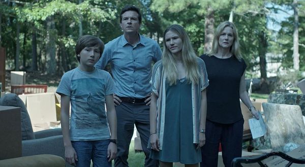 C&acirc;nd apare sezonul 4 al serialului Netflix Ozark