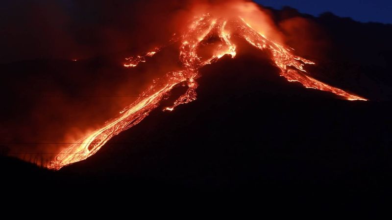 Ce vulcani activi mai există la ora asta &icirc;n Europa