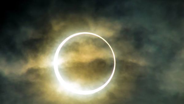 Când va avea loc următoarea eclipsă de soare vizibilă în România. Vom mai trăi până atunci?