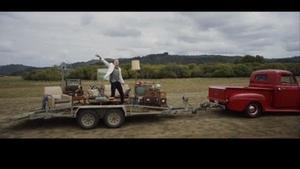MACKLEMORE & RYAN LEWIS & RAY DALTON - Can't Hold Us