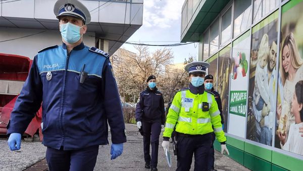 Salarii Poliție 2021. Câți bani încasează polițiștii comunitari, cei de la rutieră sau cei de la brigada omoruri