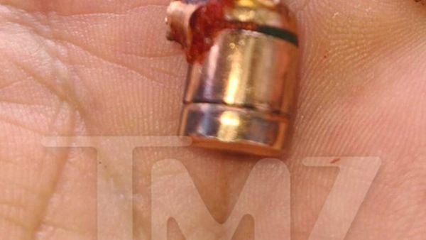 Un copil a găsit &icirc;n punga de pufuleți cu surprize un glonț real