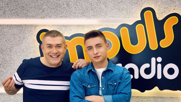 Țibulcă și Orlando vă dau „Scularea!”. 13 motive pentru care să te trezești dimineața