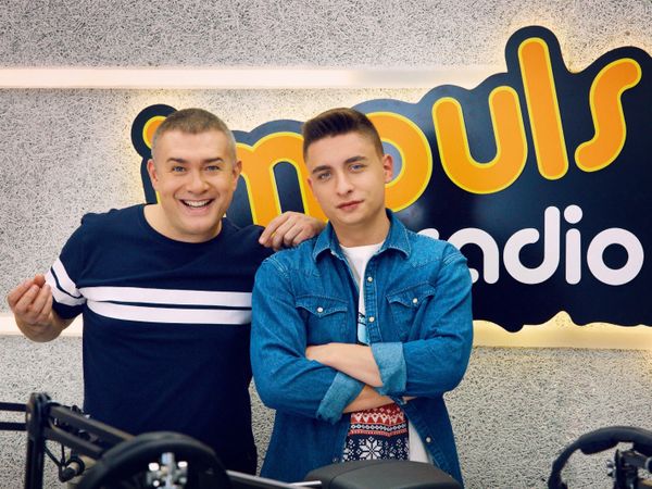 Țibulcă și Orlando vă dau &bdquo;Scularea!&rdquo;. 13 motive pentru care să te trezești dimineața
