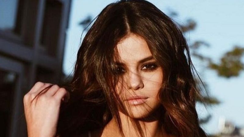 Selena Gomez, surprinsă cu hainele pline de s&acirc;nge. Ce a pățit artista