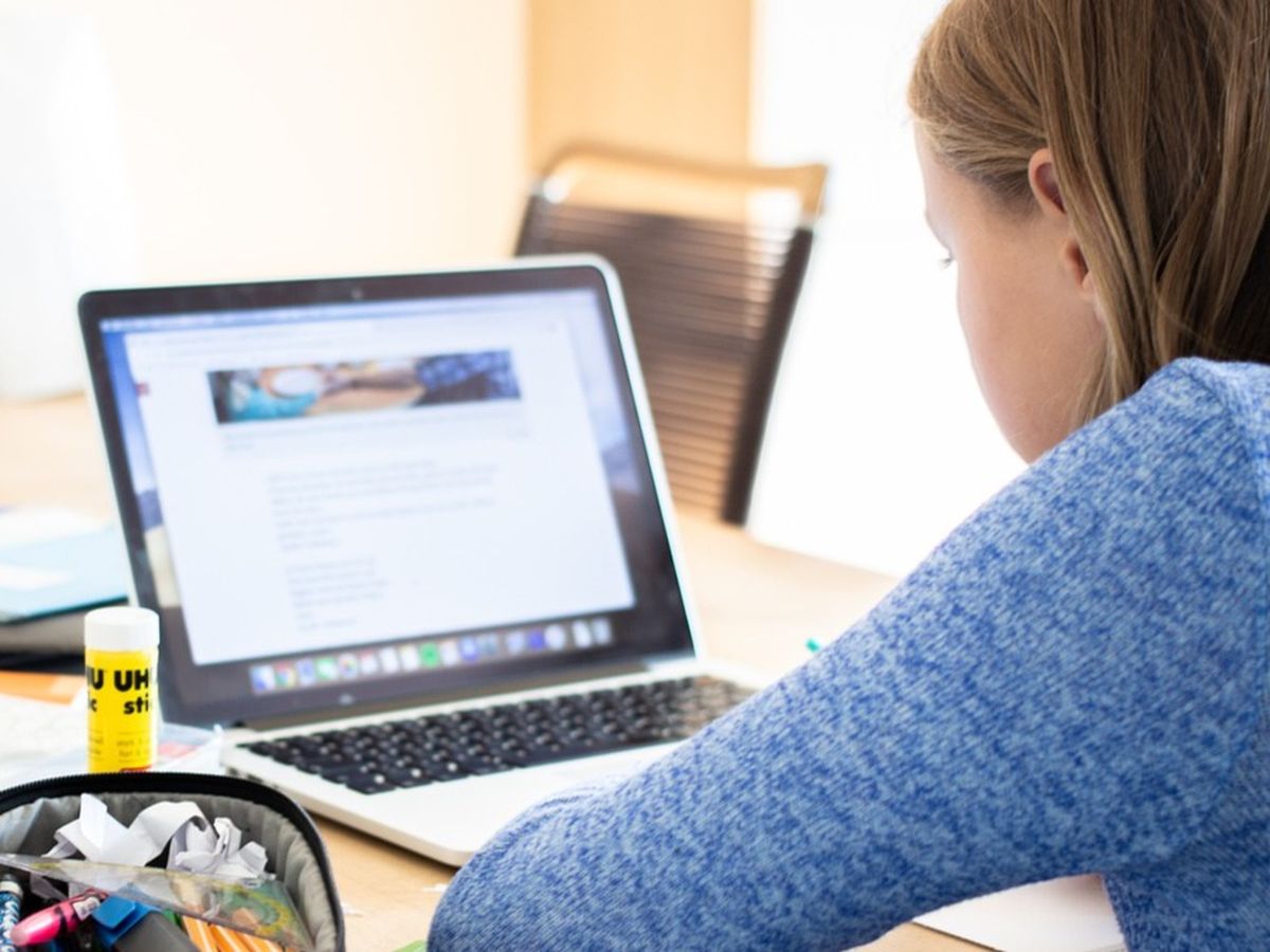 Elevii vor putea &icirc;nvăța pentru Evaluarea Națională de pe rețelele sociale.