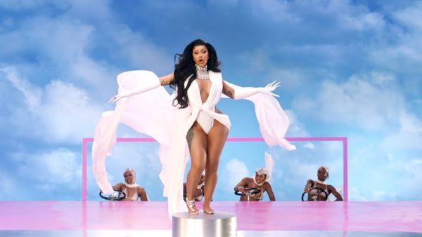 CARDI B - Up
