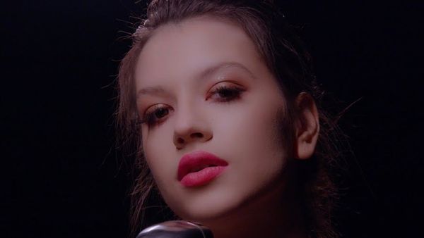 Cleopatra Stratan a lansat piesa „Vorba de tine”