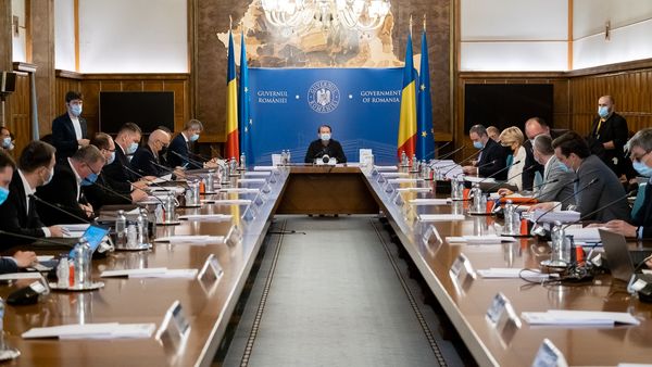 Internship la Guvern în  2021. Cum poți ajunge să lucrezi la Palatul Victoria