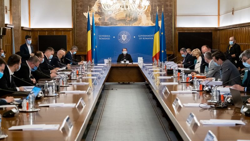 Internship la Guvern &icirc;n  2021. Cum poți ajunge să lucrezi la Palatul Victoria