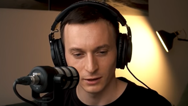 EXCLUSIV! Denis de la The Motans vorbește pentru prima dată despre iubita sa: „Este insula mea”