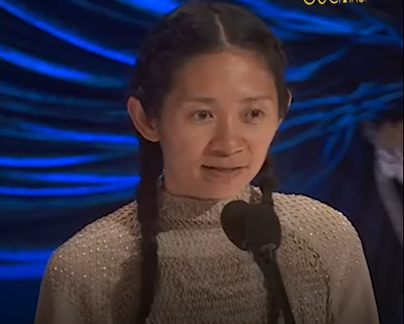 Chloe Zhao a câștigat trofeul pentru cel mai bun regizor 