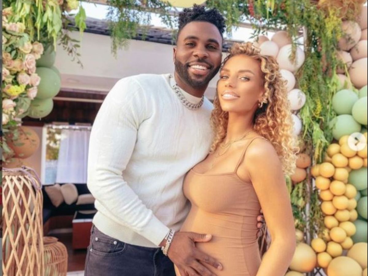 Jason Derulo va fi tată de băiat.