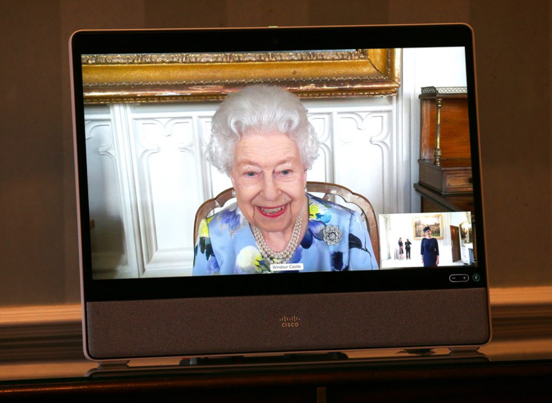 Regina Elisabeta a-II-a a susținut două întâlniri online la castelul Windsor