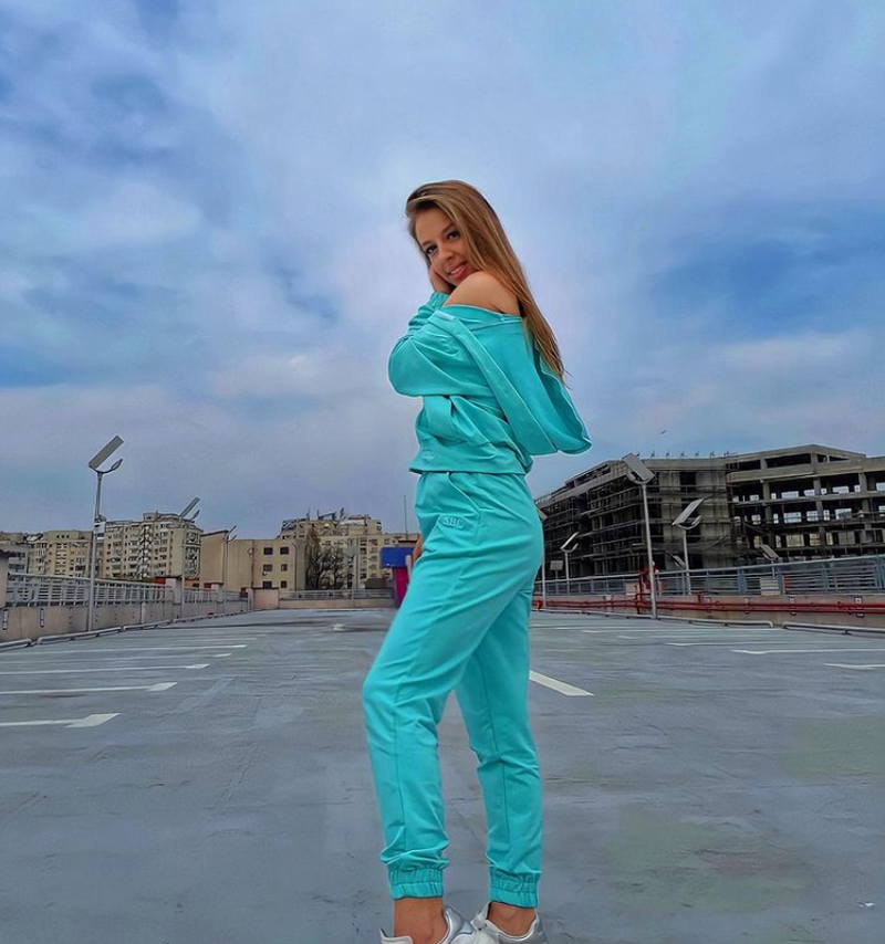 O mai știi pe Jennifer Dumitrașcu? Uite cum arată actrița din telenovela „Îngerașii”