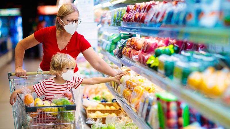 C&acirc;nd se &icirc;nchid magazinele astăzi, 30 aprilie, &icirc;n București