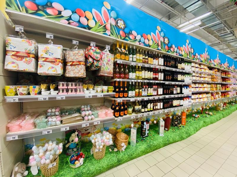 Când se închid magazinele astăzi, 1 mai, în București