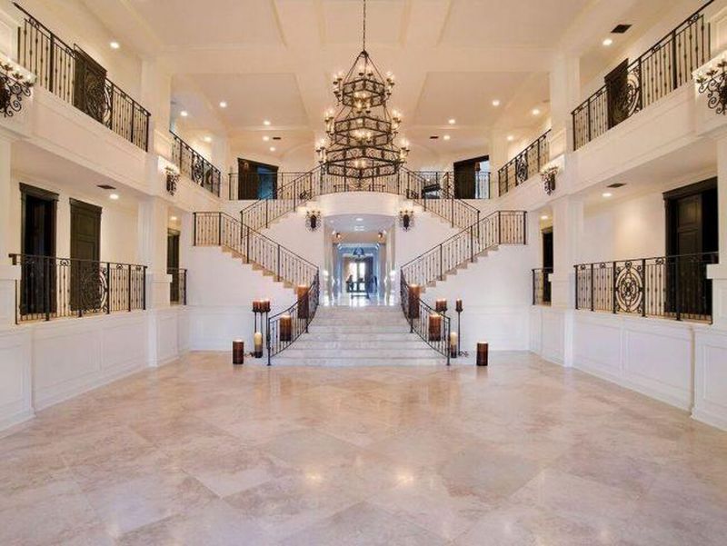 TOP 15 cele mai luxoase case deținute de rapperii americani. FOTO