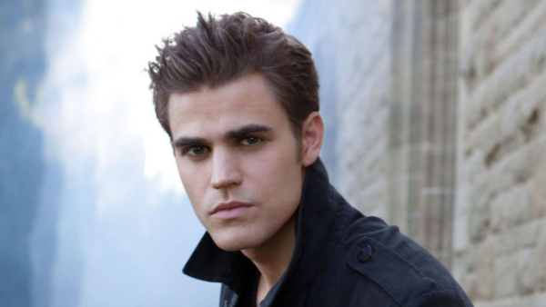 Vești bune pentru fanii serialului &bdquo;The Vampire Diaries&rdquo;! Paul Wesley este &icirc;n București