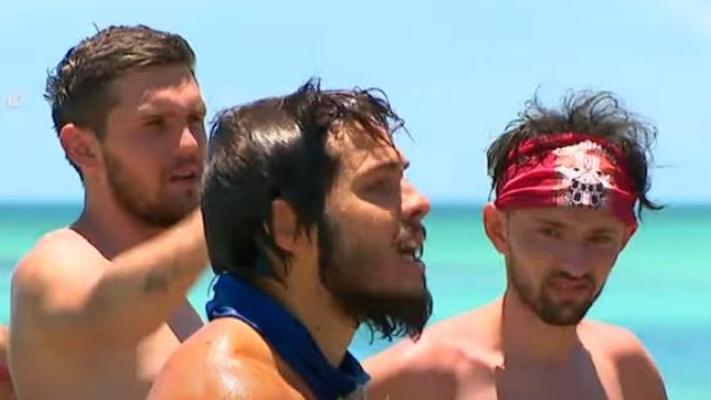 Sebastian și Albert se iau la bătaie la jocul de recompensă de la Survivor Rom&acirc;nia. Faimosul și Războinicul &icirc;și aruncă cuvinte grele