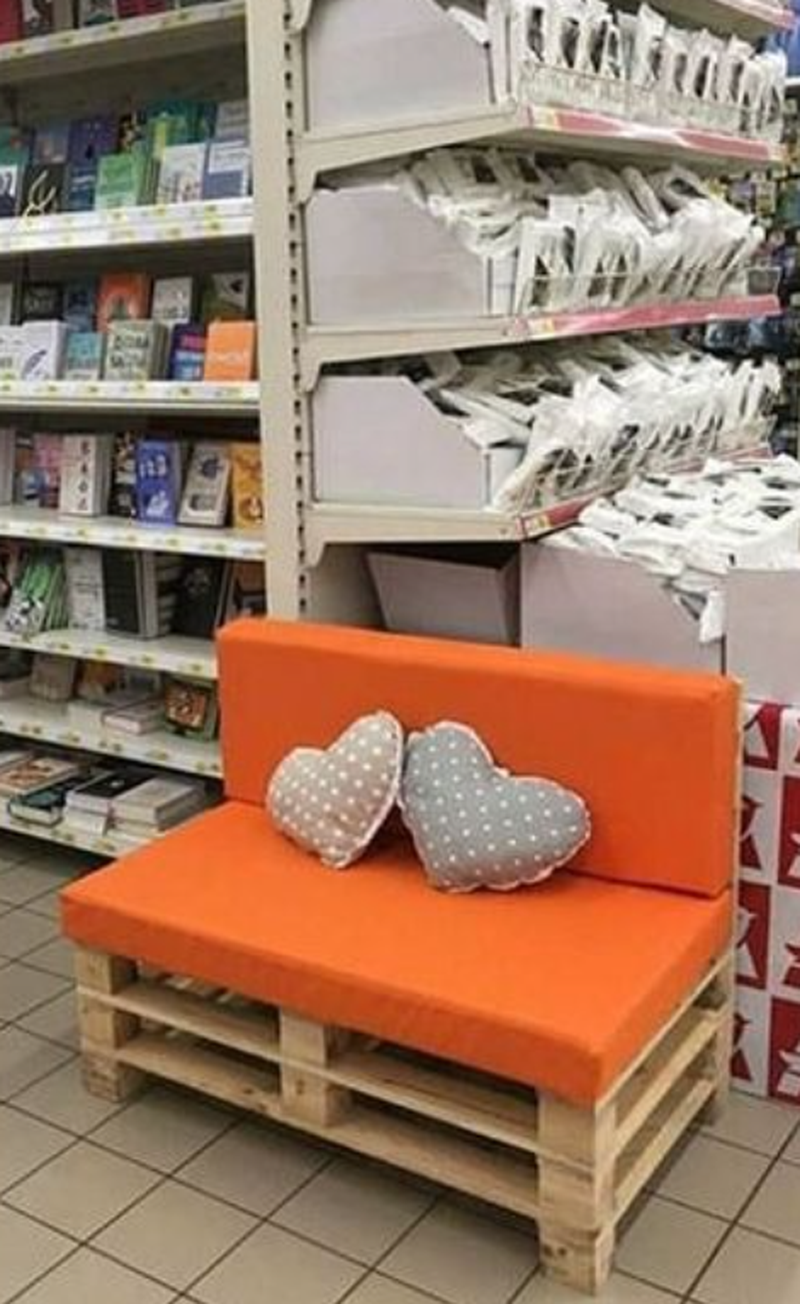 Gestul emoționant pe care managerul unui supermarket l-a făcut pentru o bătrânică