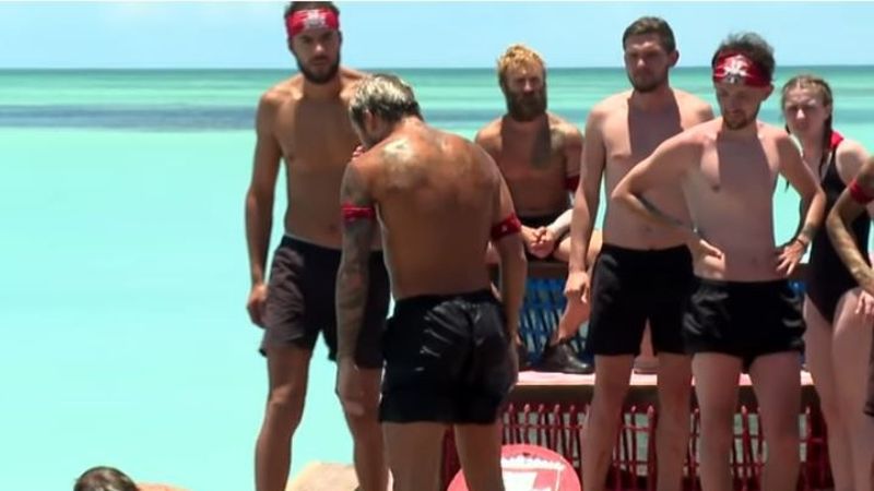 Tensiuni &icirc;ntre Sebi și Albert de la Survivor Rom&acirc;nia: &bdquo; &Icirc;mi bagi m&acirc;na &icirc;n g&acirc;t?&rdquo;