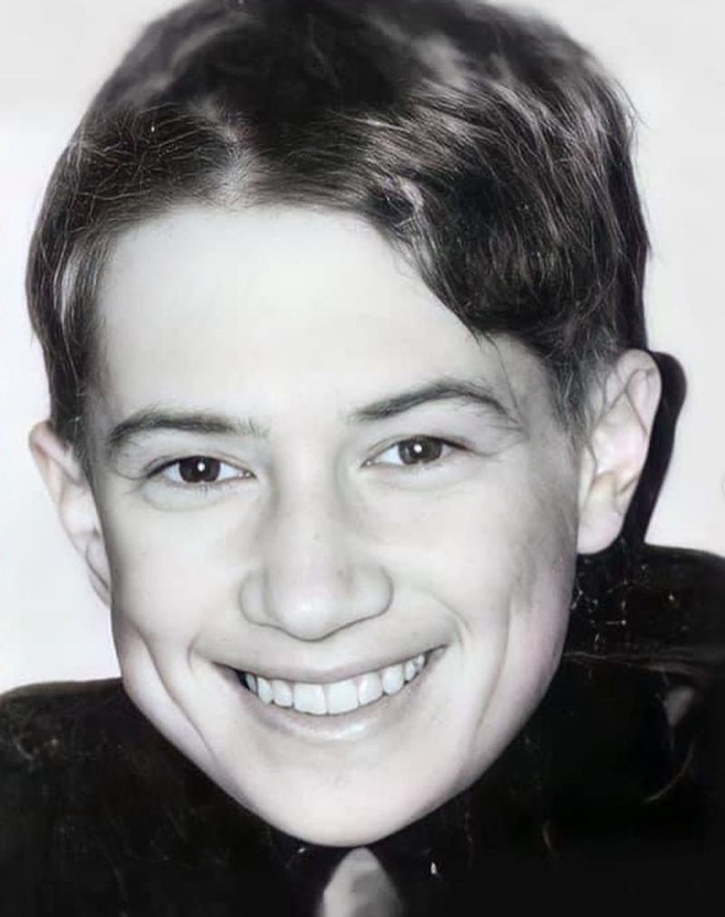 Imagini rare! Cum arăta în copilărie Mihai Bendeac, de pe vremea când era elev