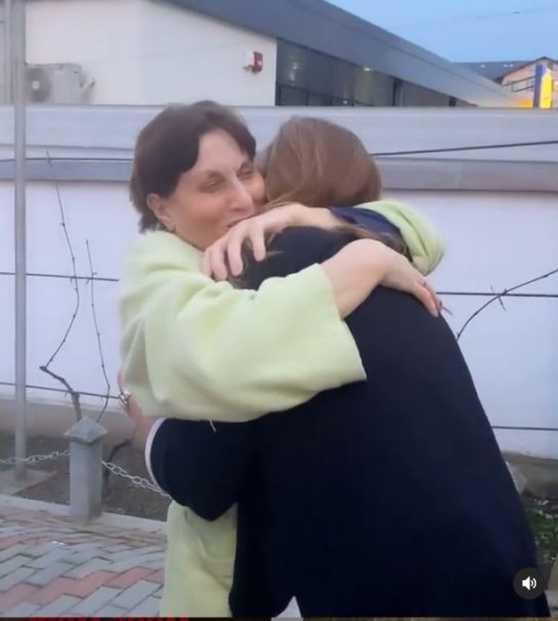 Iulia Vântur s-a întors acasă