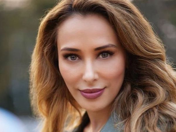Iulia V&acirc;ntur, revedere emoționantă cu mama ei! Artista s-a &icirc;ntors &icirc;n Rom&acirc;nia: &bdquo;&Icirc;n sf&acirc;rșit, după at&acirc;ta vreme&rdquo;