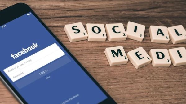 Anunț major pentru utilizatori! Facebook face un pas &icirc;mpotriva știrilor false