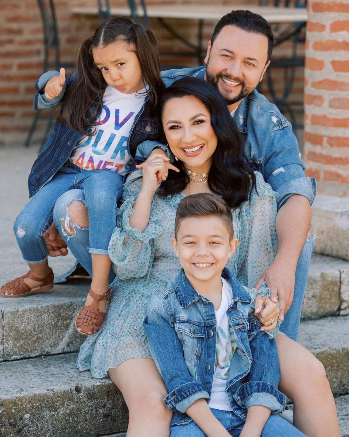 Andra, dezvăluiri despre relația cu David și Eva: „Deși mai ridic tonul la ei...”