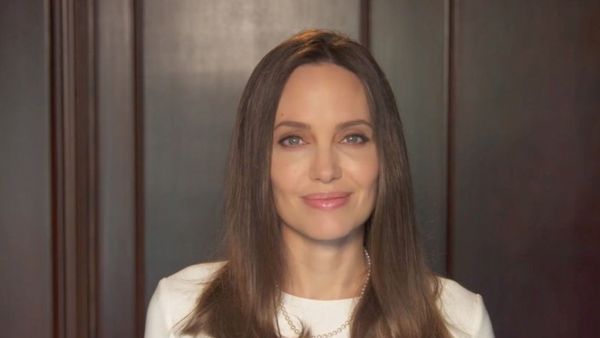 Angelina Jolie, dezvăluiri inedite despre viața ei sentimentală: &bdquo;Sunt singură de mult timp&rdquo;