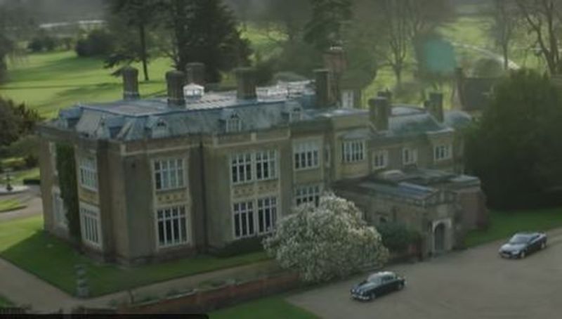 Cel mai recent film al regizorului  Martin Campbell, „The Protégé” va avea premiera pe 20 august