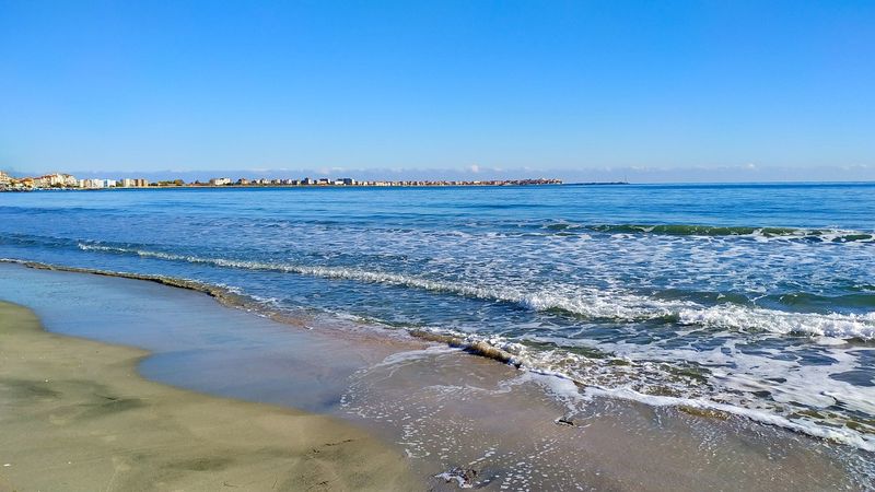 Un cetățean britanic care se plimba pe plajă în Bulgaria a intrat ilegal în România! Ce au descoperit oamenii legii