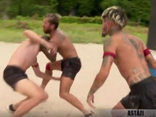 Bătaie la Survivor Rom&acirc;nia! Sebi prins &icirc;ntre Zanni şi Ştefan