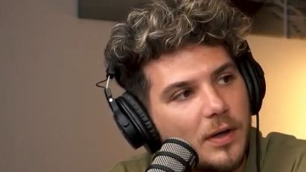 Cuza de la Noaptea T&acirc;rziu, următorul invitat la &bdquo;Vin de-o poveste&rdquo;: &bdquo;C&acirc;nd eram &icirc;n liceu furam telefoane&rdquo;