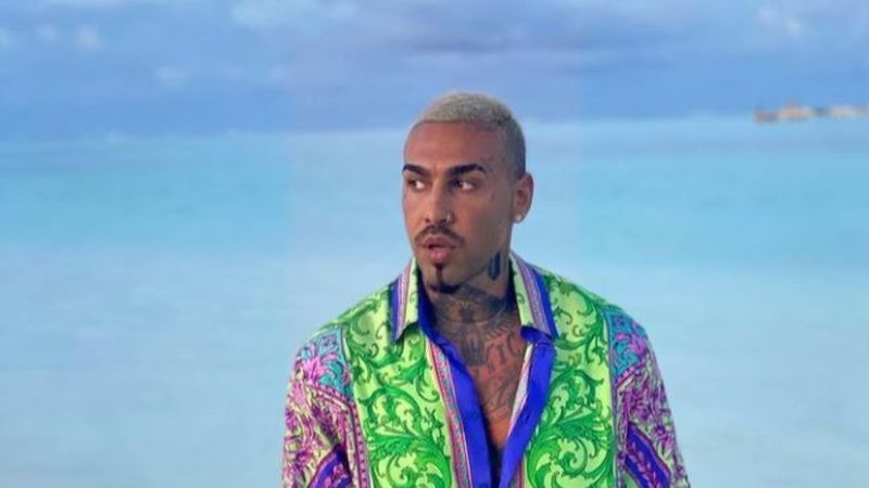 Alex Velea, de nerecunoscut! Artistul și-a făcut o schimbare &icirc;ndrăzneață de look