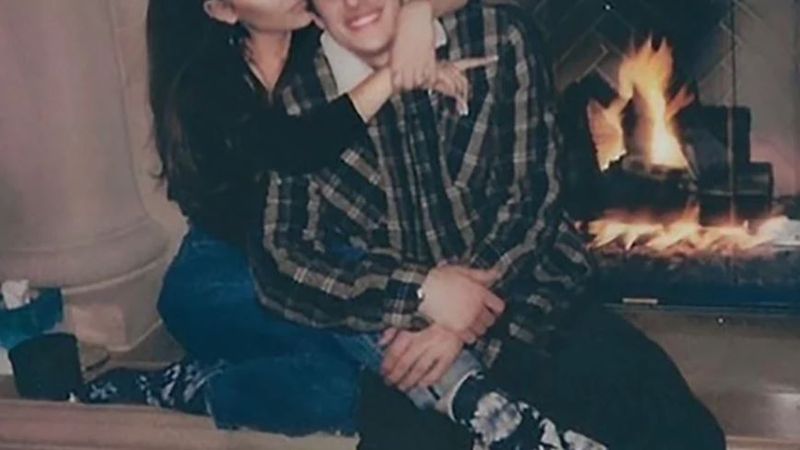 Ariana Grande și  Dalton Gomez s-au căsătorit &icirc;n secret