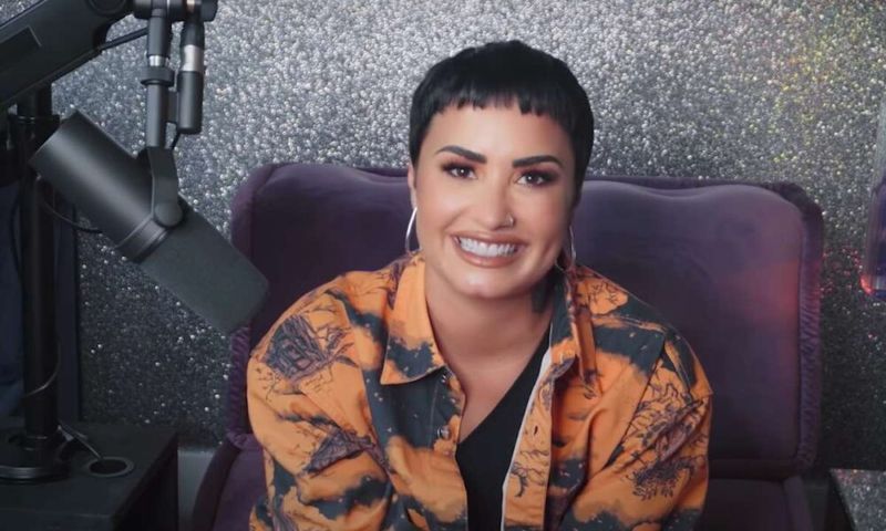 Demi Lovato se identifică o persoană non-binară. Ce înseamnă asta
