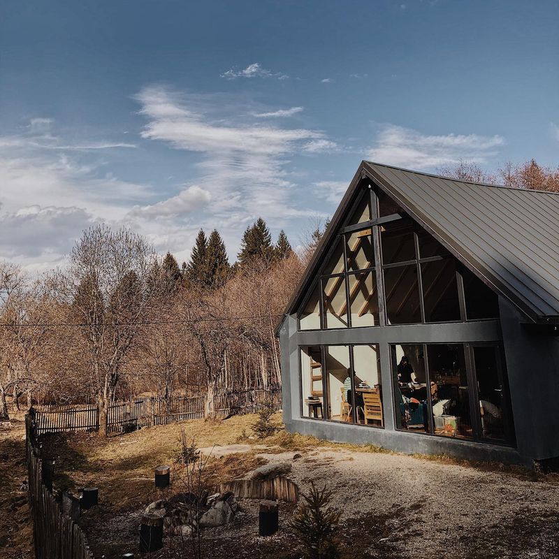 TOP 5 cele mai frumoase cabane de închiriat la munte