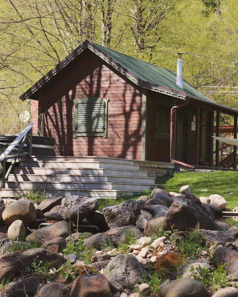 TOP 5 cele mai frumoase cabane de închiriat la munte