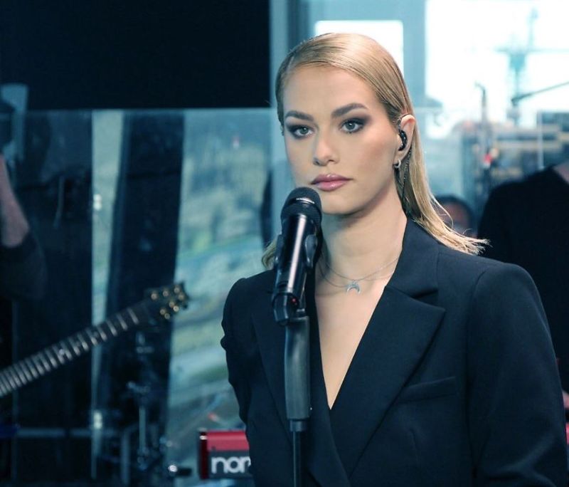 Feli a lansat imnul  Marii Sărbători a Prințeselor Disney